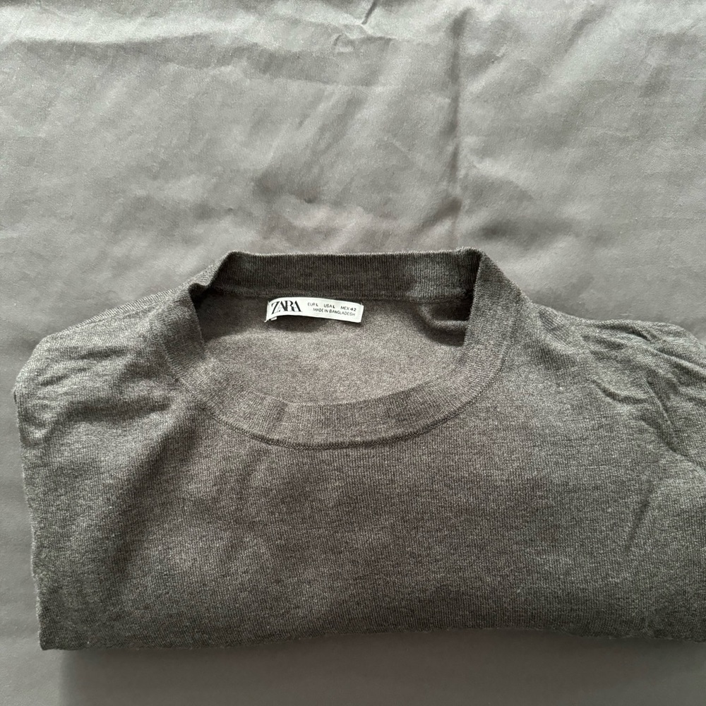 Zara light gray sweater size L